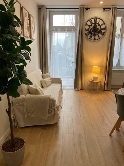 Joli Avec Parking - Proche Centre Apartment *